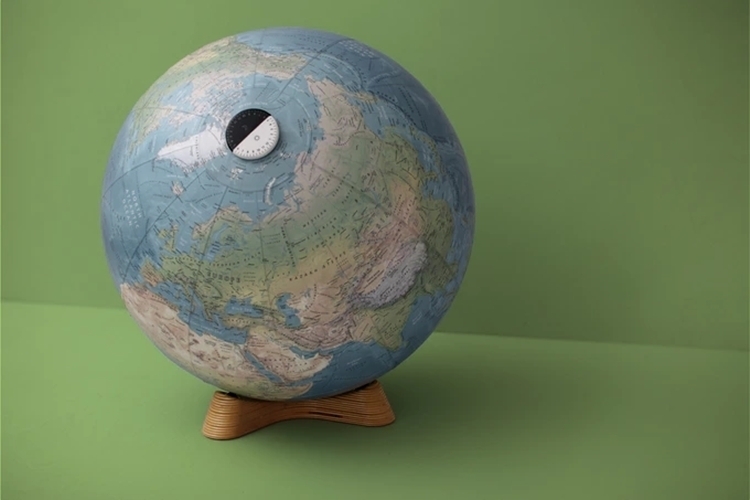 acme-globes-3