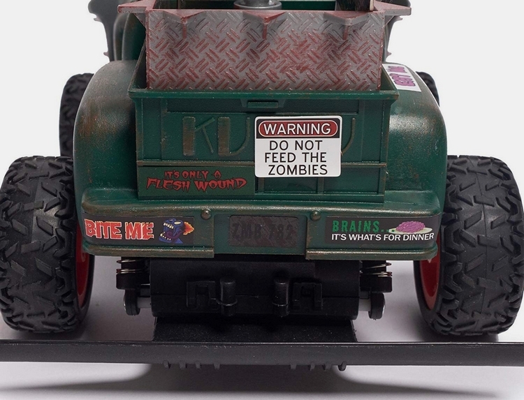redneck-roadkill-zombie-roadkill-escape-rc-truck-4