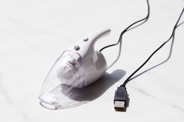 wolrds-smallest-vacuum-cleaner-2
