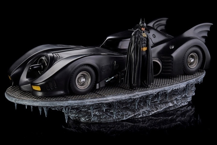 02-cool-toys-iron-toys-burton-batmobile