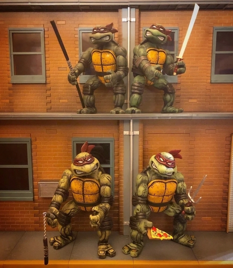 03-cool-toys-dollar-slice-bootleg-turtle